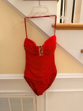 Ladies Size 6 "La Blanca" Red One-Piece Swimsuit with Gold Accent SEXY GUC